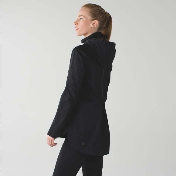 Lululemon Fo Drizzle Jacket- Black Rain Jacket- Size 4 - Picture 5 of 15